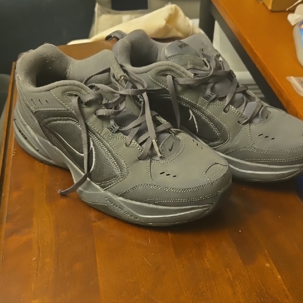 Men's Gray Athletic Shoes